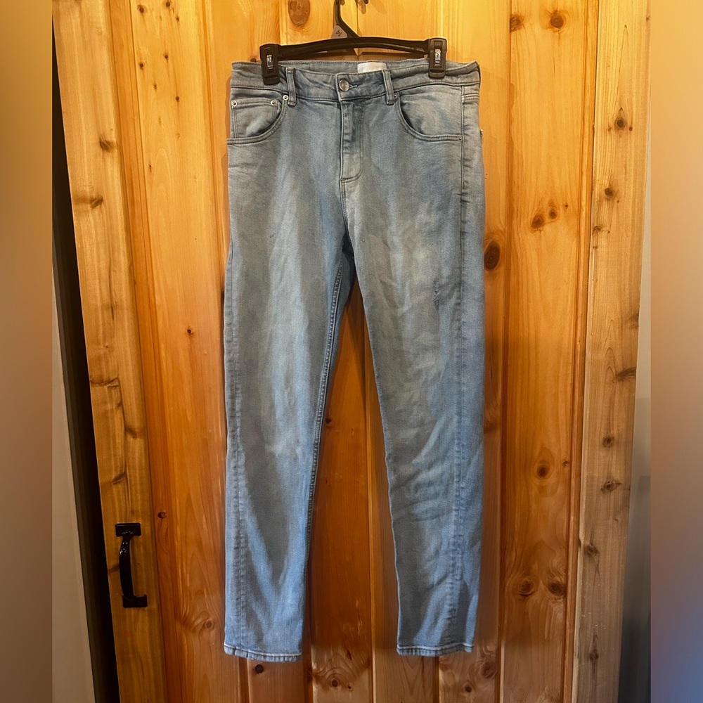 32x32 light wash jean